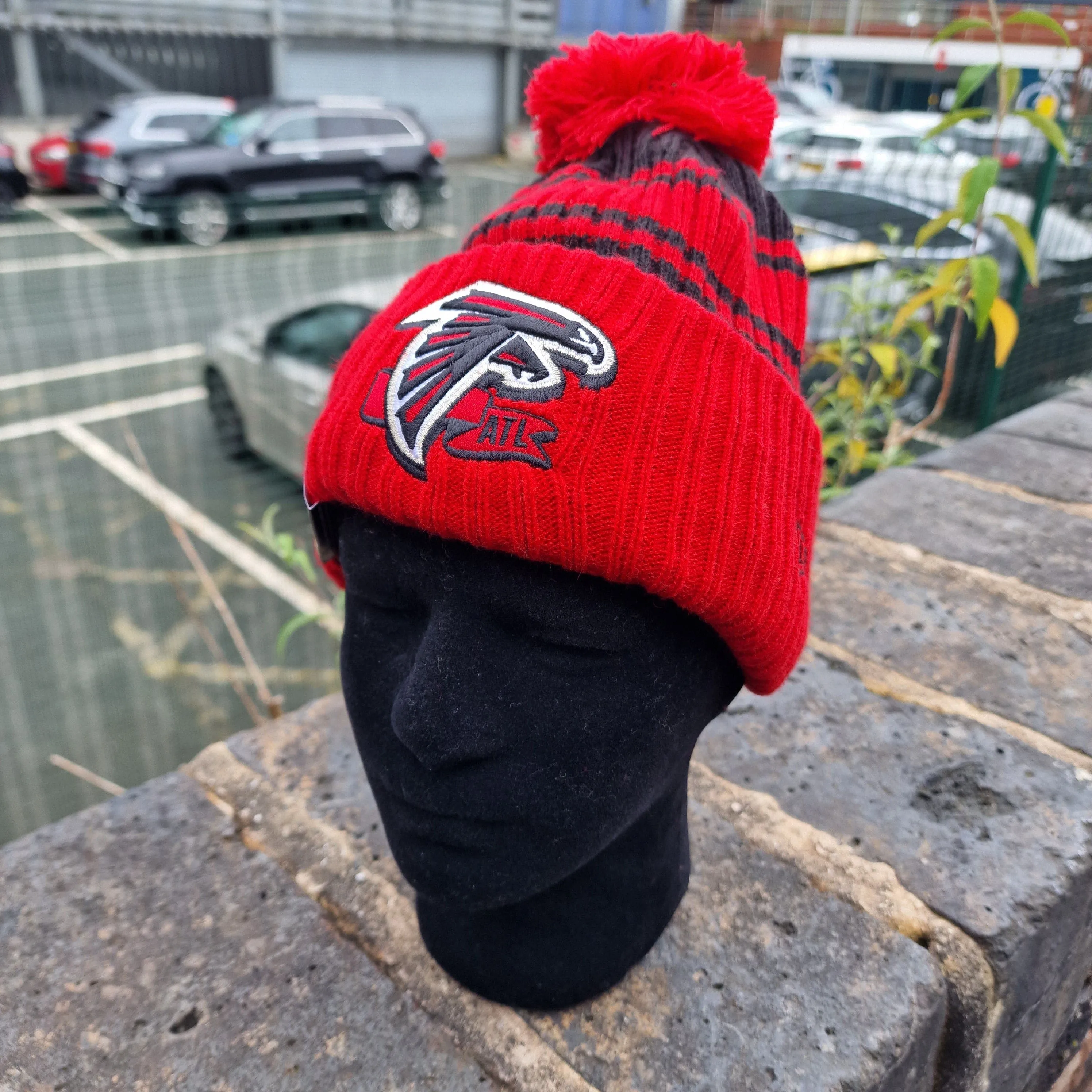 Atlanta Falcons NFL 2022-2023 New Era Sport Knit Beanie