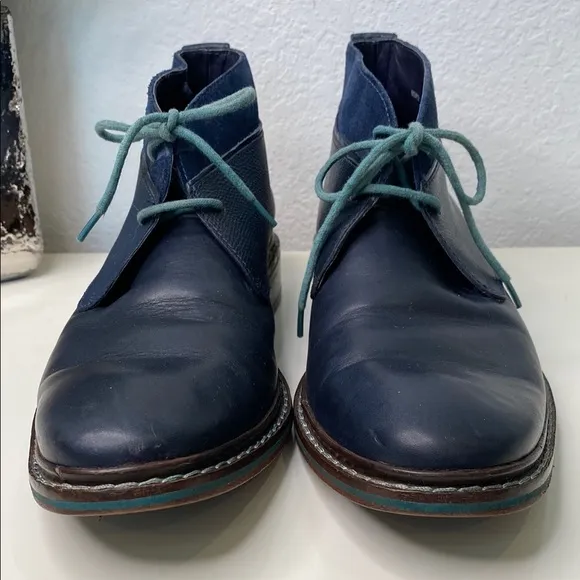 Cole Haan Winterized Colton Leather and Suede Wood Heel Chukka Boot Size 9 Navy