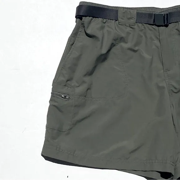 COLUMBIA Women’s “Sandy River” Green Belted Cargo Short size large