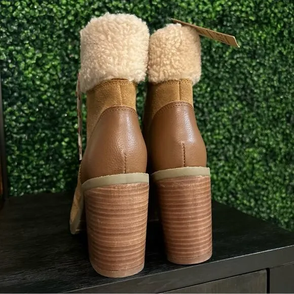 Crevo Footwear Joan Leather Sherpa Lace Up Ankle Boot 7 NWT