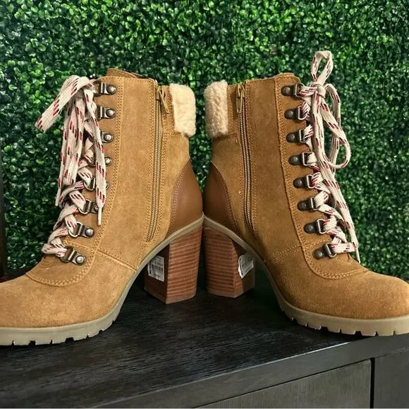 Crevo Footwear Joan Leather Sherpa Lace Up Ankle Boot 7 NWT