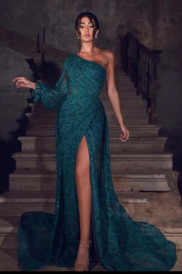 Glamorous Green Front Slit Lace Evening Dress Sequins One Shoulder With Long Sleeve On One Side
