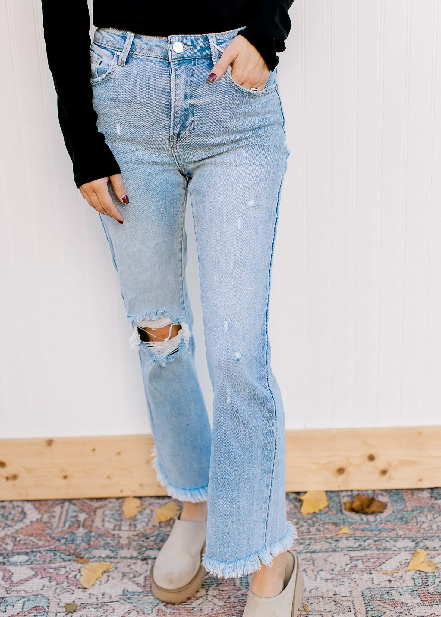 Hi Rise Crop Boot Cut Fray Jean