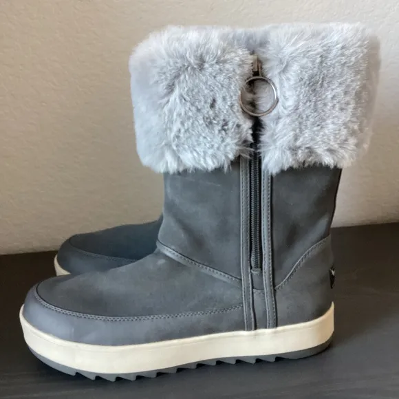Koolaburra by UGG Women's Tynlee Fashion Boot, size 9