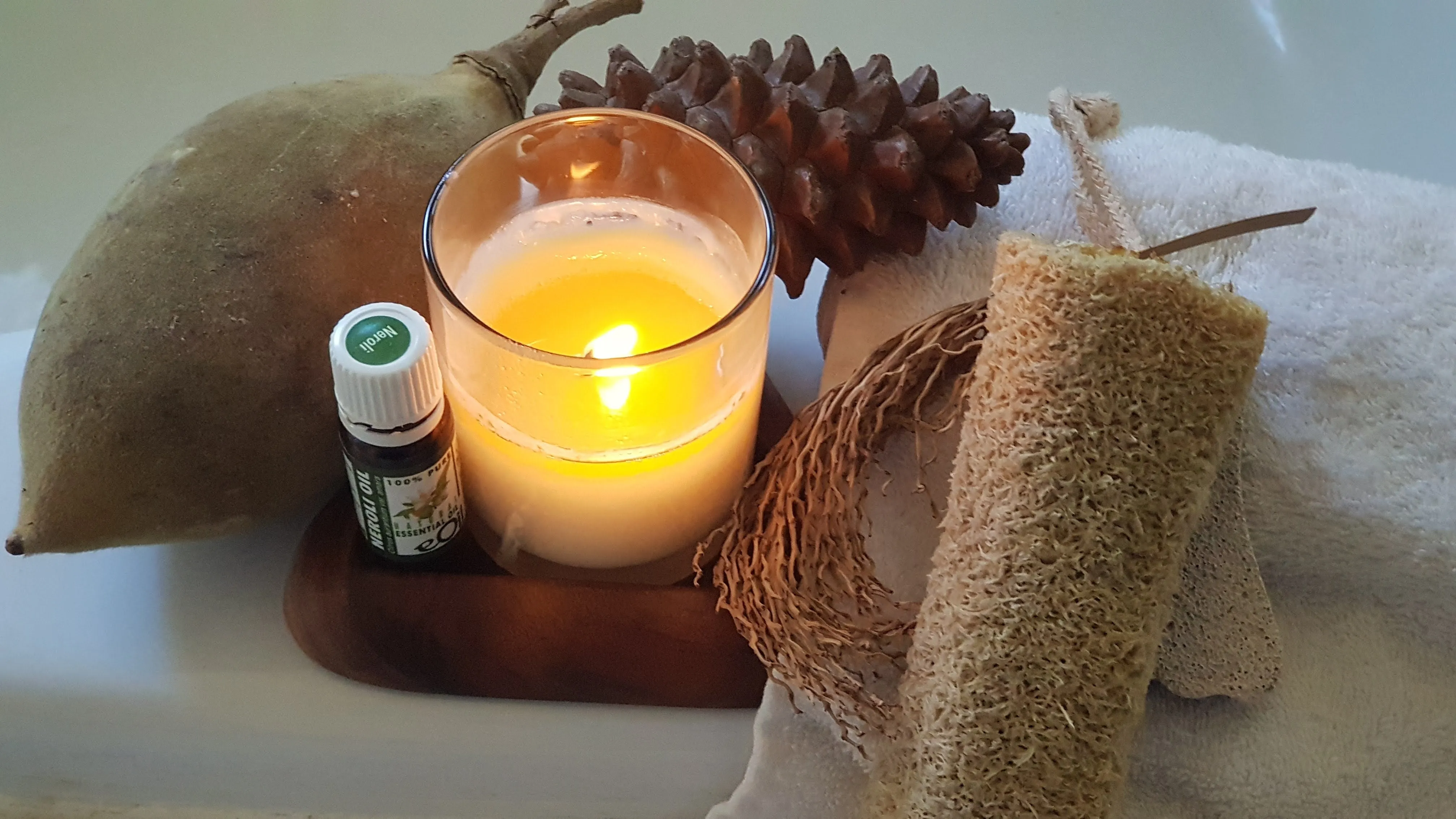 Massage Candle soy wax rose geranium lavender 210 ml A BRIGHT NEW DAY