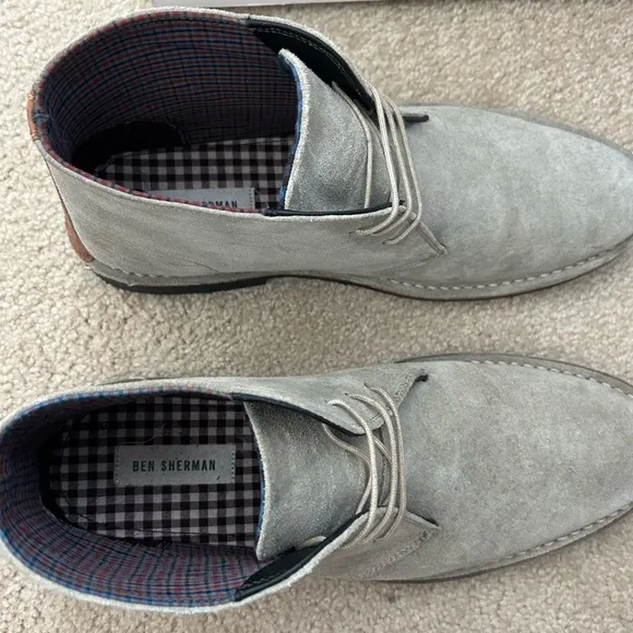 Men’s suede Ben Sherman chukka boot