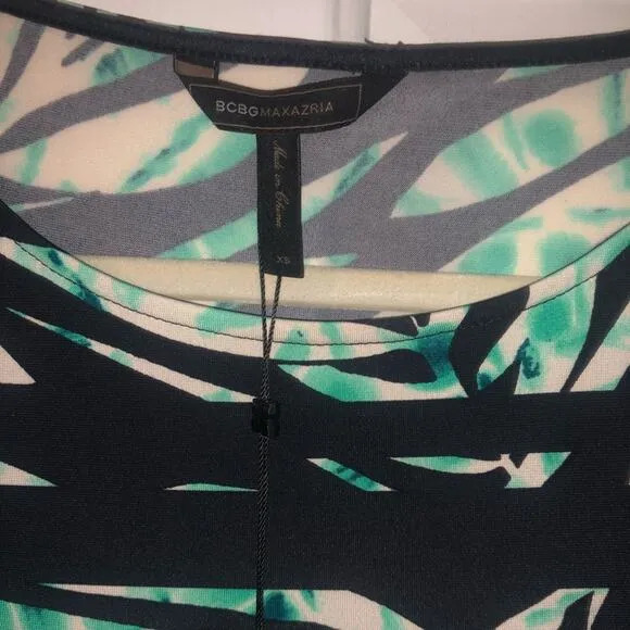 NWT BCBG long sleeve sheath dress👗leaf 🍃detail