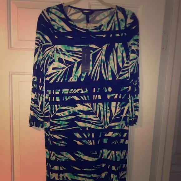 NWT BCBG long sleeve sheath dress👗leaf 🍃detail
