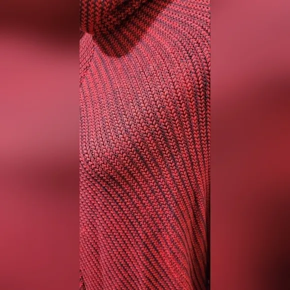 Poncho - Hoodie - Red &amp; Black
