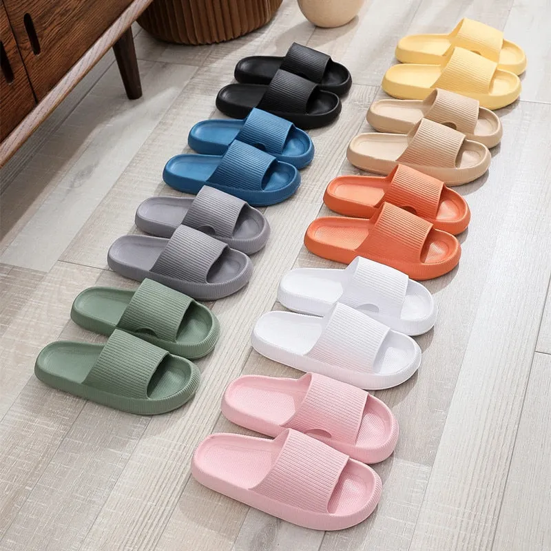 "ESSENTIAL" Sandales Claquettes en plastique vert - URB1™