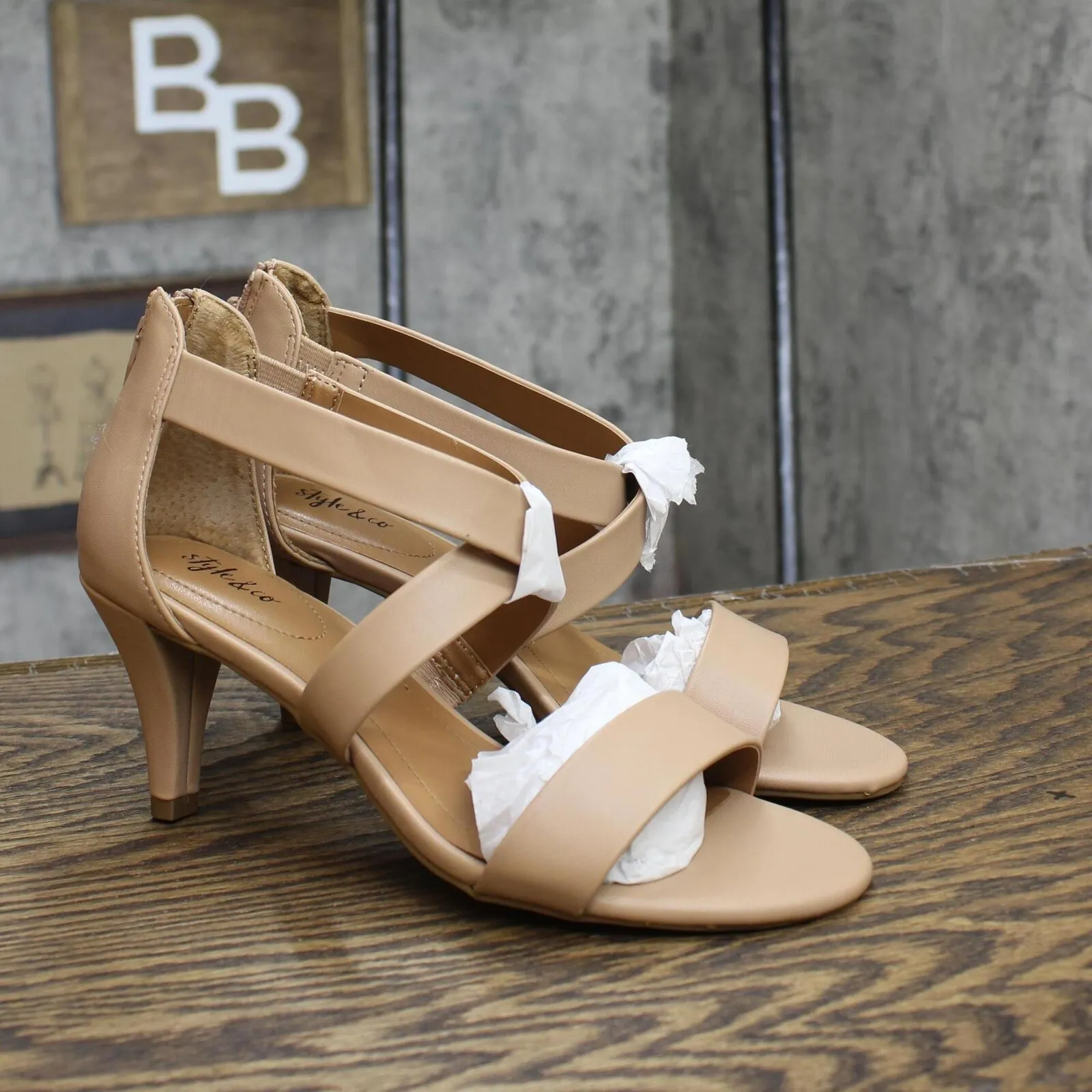 Style & Co. Womens Paysonn Criss-Cross Front Kitten Heels Beige Brown 8M