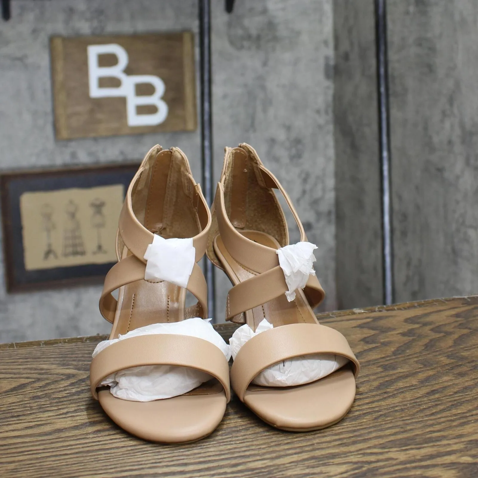 Style & Co. Womens Paysonn Criss-Cross Front Kitten Heels Beige Brown 8M