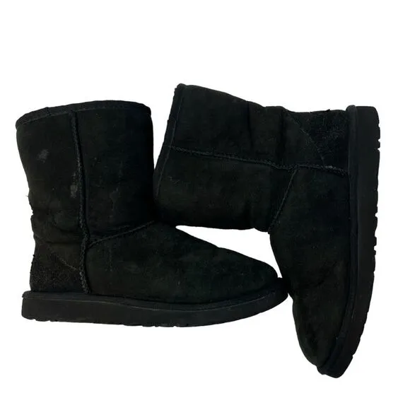UGG Australia Classic ll Boot Black Kids Size 3