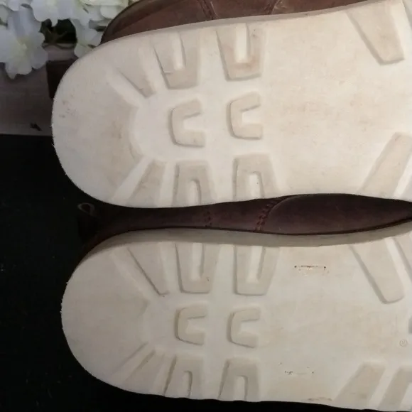 UGG WATERPROOF BOOTIES