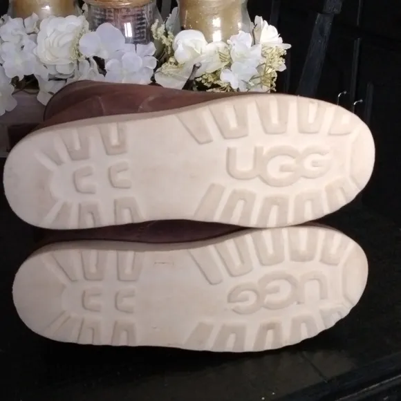 UGG WATERPROOF BOOTIES