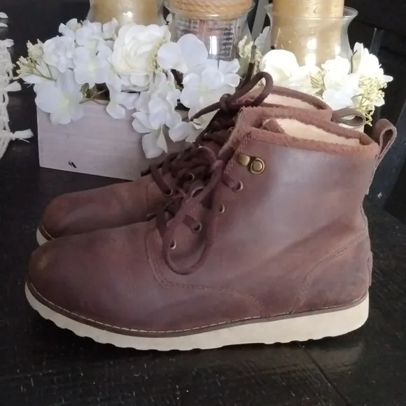 UGG WATERPROOF BOOTIES
