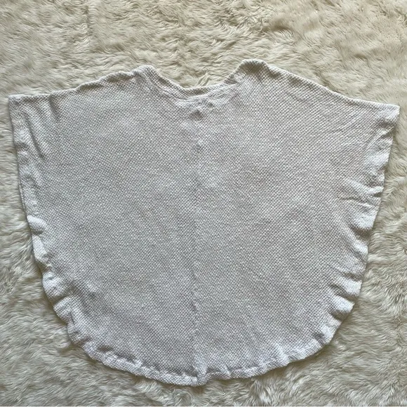 Velvet by Graham and Spencer Poncho Butterfly Sleeve Knit Pullover Cream M
